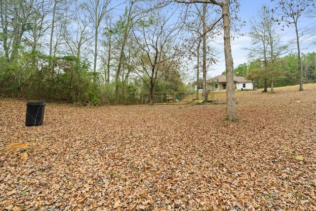 118 Munn Rd., Sumrall, MS 39482