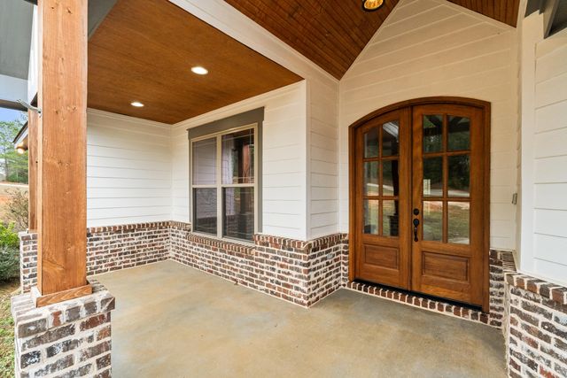 118 Munn Rd., Sumrall, MS 39482