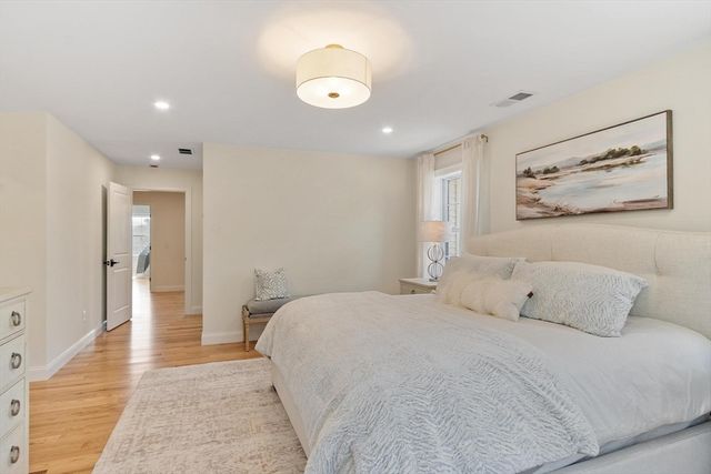 81 Oliver Pond Circle 8, Franklin, MA 02038