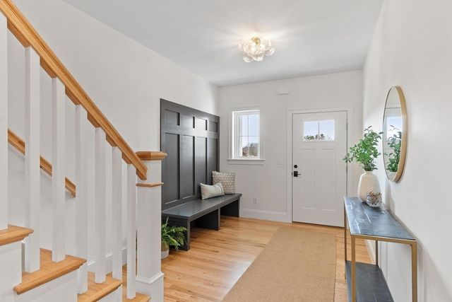 81 Oliver Pond Circle 8, Franklin, MA 02038