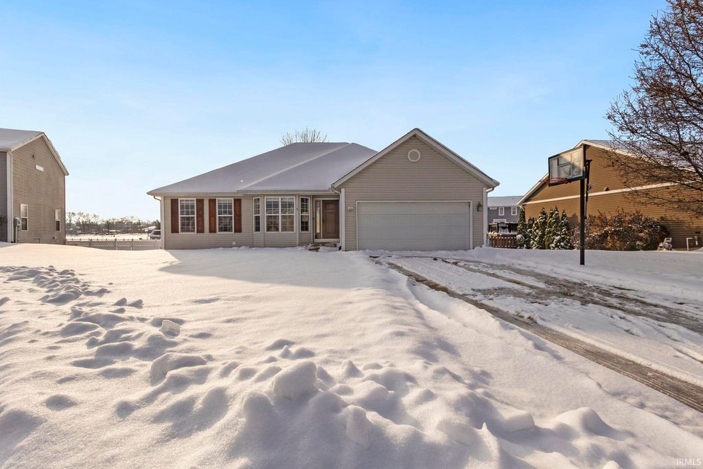 3127 Brunswick Square Drive, Mishawaka, IN 46544