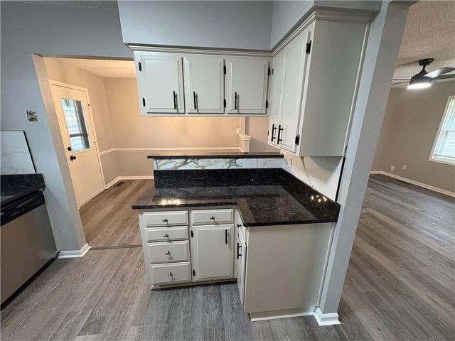1500 NW 50th Street, Blue Springs, MO 64015