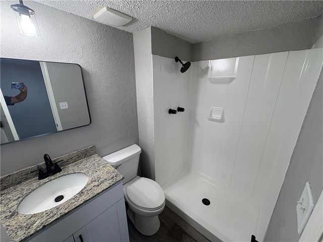 1500 NW 50th Street, Blue Springs, MO 64015
