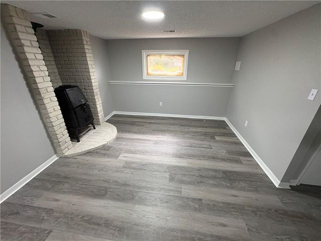 1500 NW 50th Street, Blue Springs, MO 64015