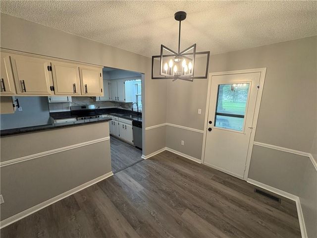 1500 NW 50th Street, Blue Springs, MO 64015