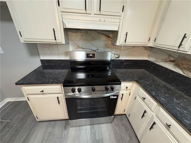 1500 NW 50th Street, Blue Springs, MO 64015