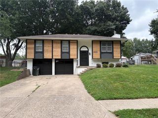1500 NW 50th Street, Blue Springs, MO 64015