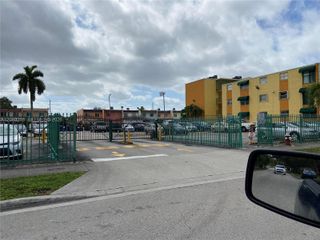 666 W 81st Street 127, Hialeah, FL 33014