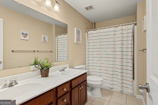 10 Stonebridge Pass, Newnan, GA 30265