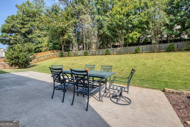 10 Stonebridge Pass, Newnan, GA 30265