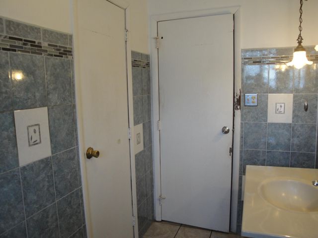 4134 Hawthorne Street, East Chicago, IN 46312