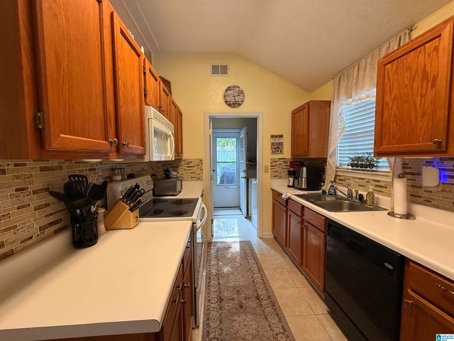 4604 LAKES EDGE COVE, Pinson, AL 35126