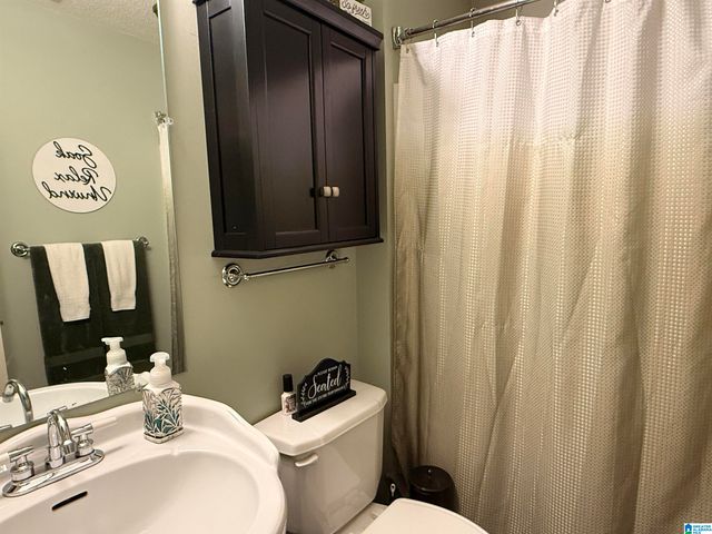 4604 LAKES EDGE COVE, Pinson, AL 35126