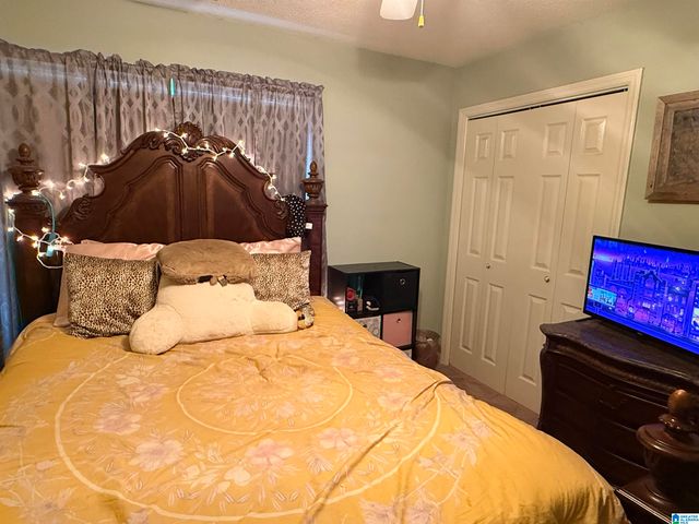 4604 LAKES EDGE COVE, Pinson, AL 35126
