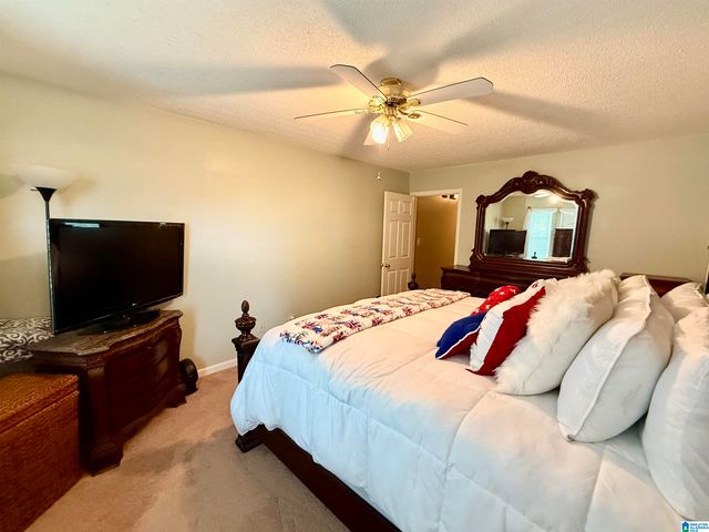 4604 LAKES EDGE COVE, Pinson, AL 35126