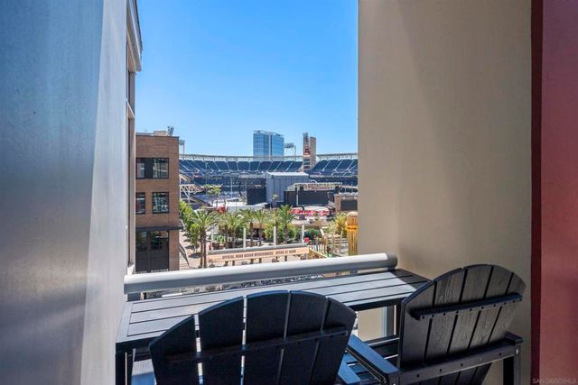 427 9th Ave 504, San Diego, CA 92101