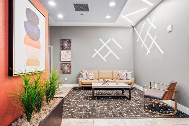 427 9th Ave 504, San Diego, CA 92101