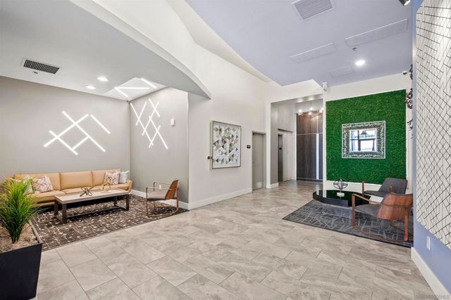 427 9th Ave 504, San Diego, CA 92101