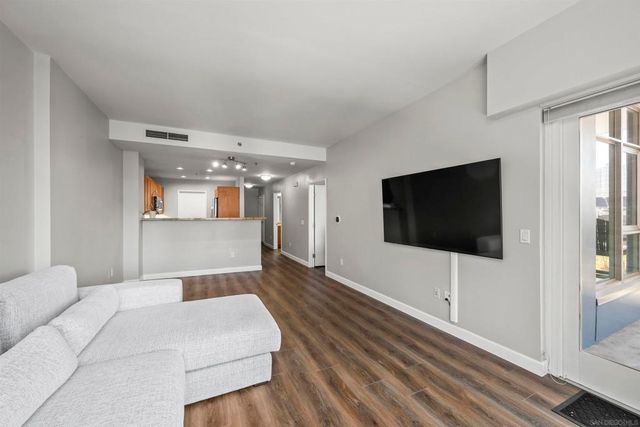 427 9th Ave 504, San Diego, CA 92101