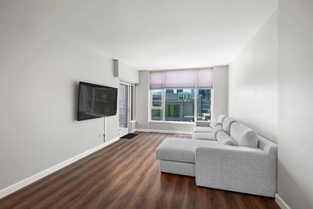 427 9th Ave 504, San Diego, CA 92101