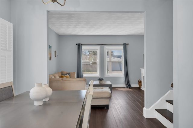 222 Pettaconsett Avenue, Warwick, RI 02888