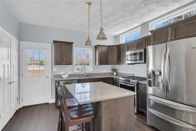 222 Pettaconsett Avenue, Warwick, RI 02888