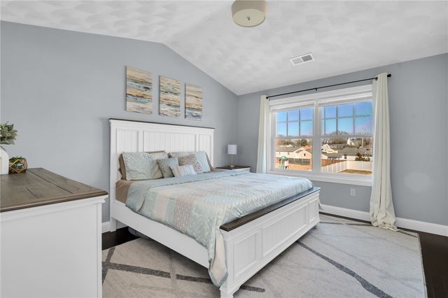 222 Pettaconsett Avenue, Warwick, RI 02888