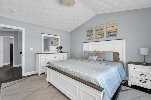 222 Pettaconsett Avenue, Warwick, RI 02888