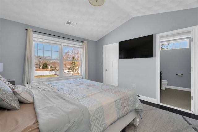 222 Pettaconsett Avenue, Warwick, RI 02888