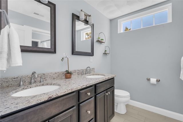 222 Pettaconsett Avenue, Warwick, RI 02888