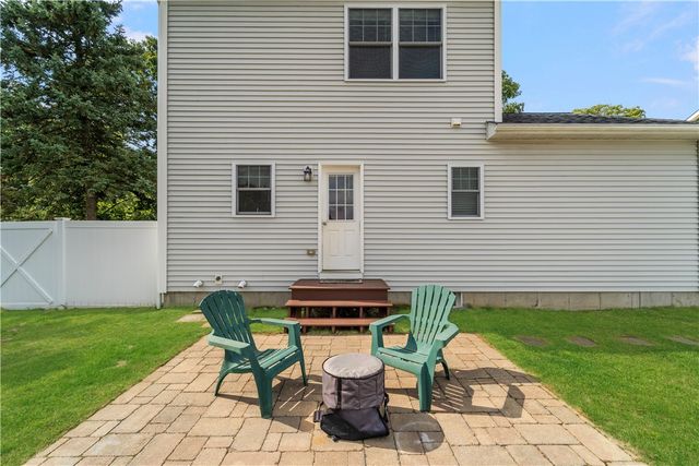 222 Pettaconsett Avenue, Warwick, RI 02888