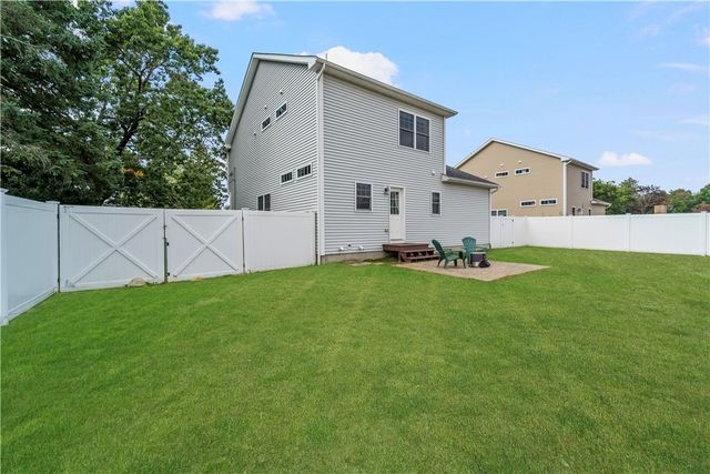 222 Pettaconsett Avenue, Warwick, RI 02888