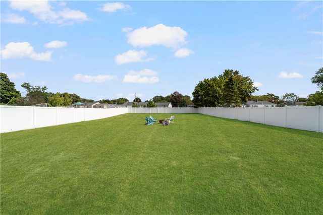 222 Pettaconsett Avenue, Warwick, RI 02888