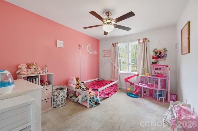 465 28th Avenue Lane NE, Hickory, NC 28601