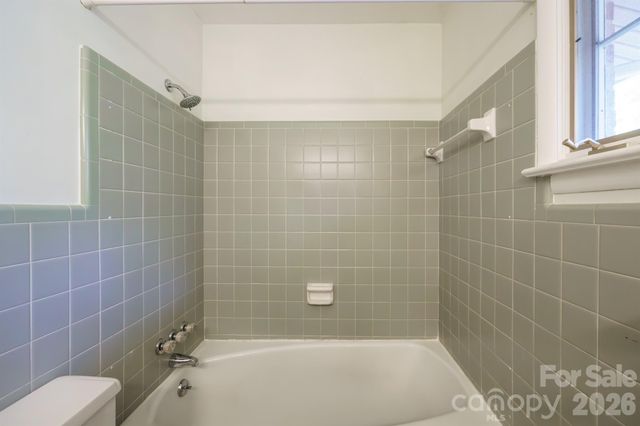 465 28th Avenue Lane NE, Hickory, NC 28601