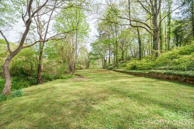465 28th Avenue Lane NE, Hickory, NC 28601