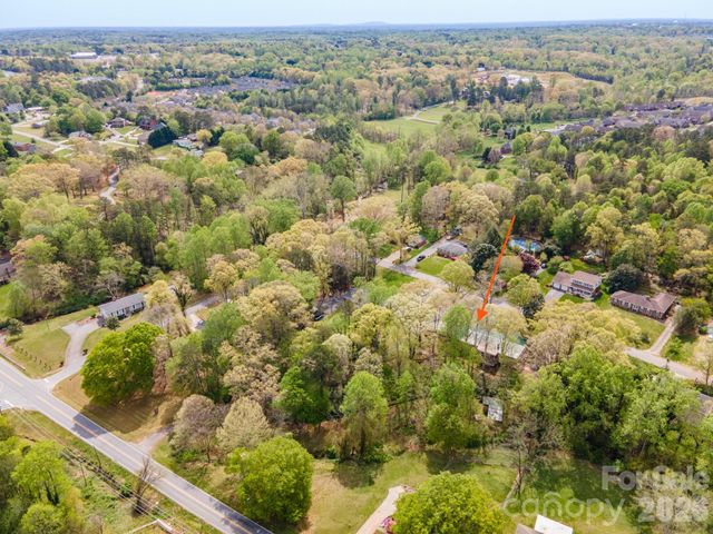465 28th Avenue Lane NE, Hickory, NC 28601