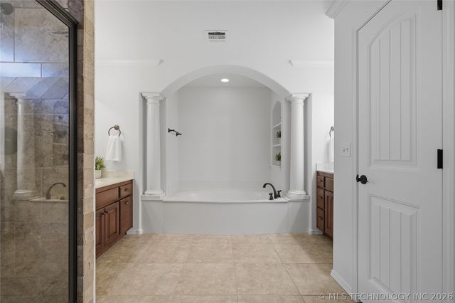 3703 S 13th Place, Broken Arrow, OK 74011