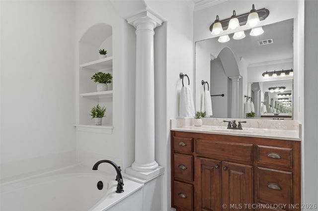 3703 S 13th Place, Broken Arrow, OK 74011