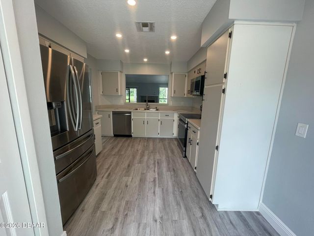 392 Brown Pelican Drive, Daytona Beach, FL 32119