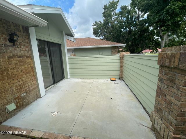 392 Brown Pelican Drive, Daytona Beach, FL 32119