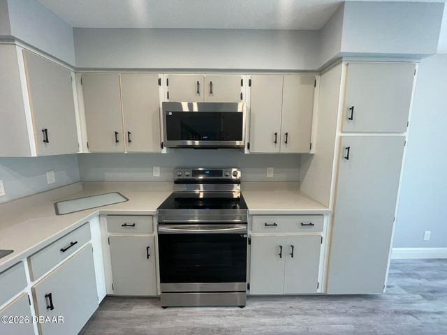 392 Brown Pelican Drive, Daytona Beach, FL 32119