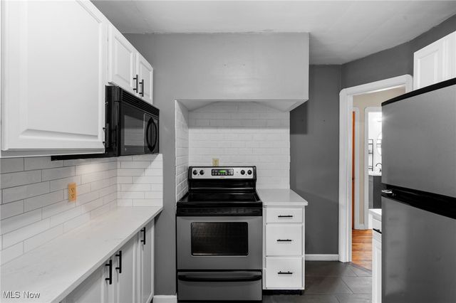 14104 Hazelmere Avenue, Cleveland, OH 44111