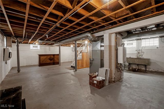 14104 Hazelmere Avenue, Cleveland, OH 44111