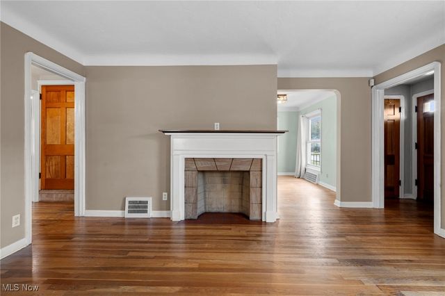 14104 Hazelmere Avenue, Cleveland, OH 44111