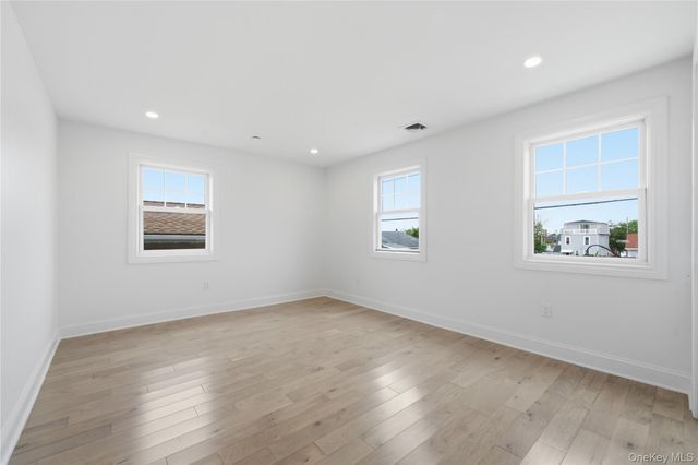 157 Sportsmans Avenue, Freeport, NY 11520