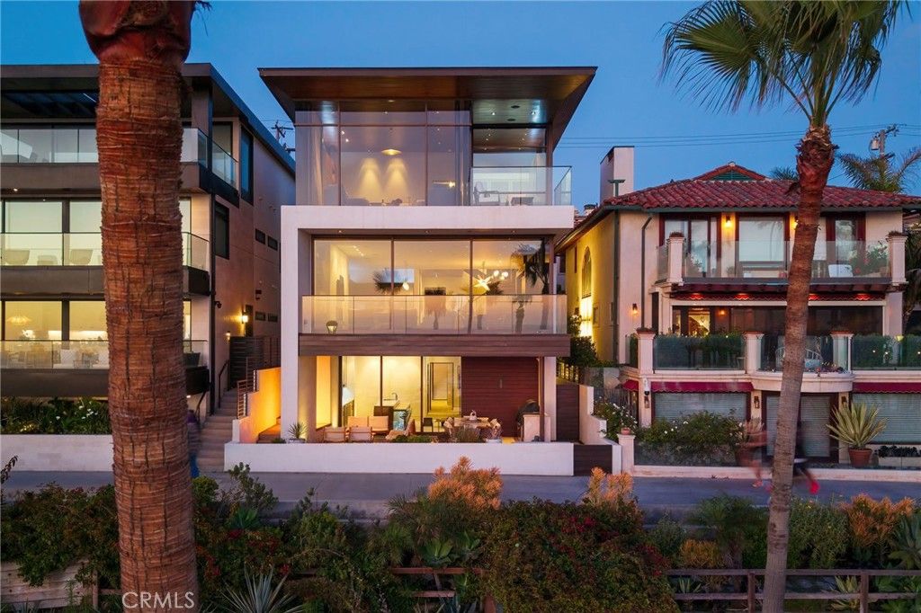 Image 1 of property listing at 1204 The Strand, Manhattan Beach, CA 90266