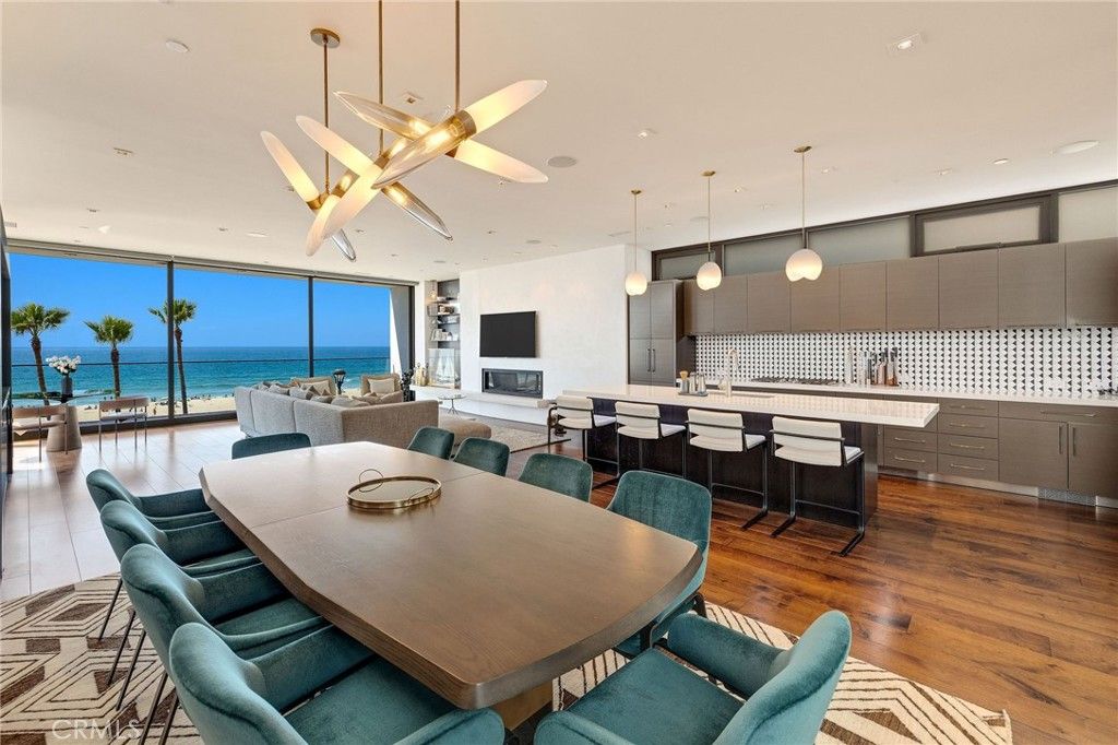 Image 13 of property listing at 1204 The Strand, Manhattan Beach, CA 90266