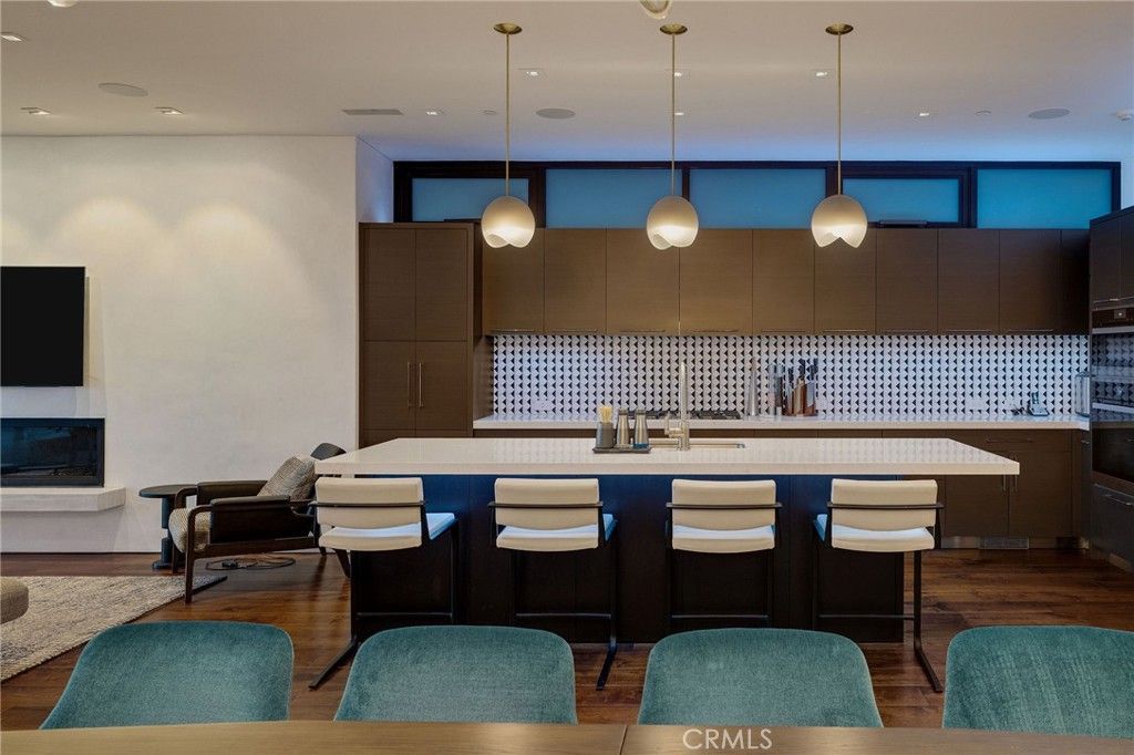 Image 20 of property listing at 1204 The Strand, Manhattan Beach, CA 90266