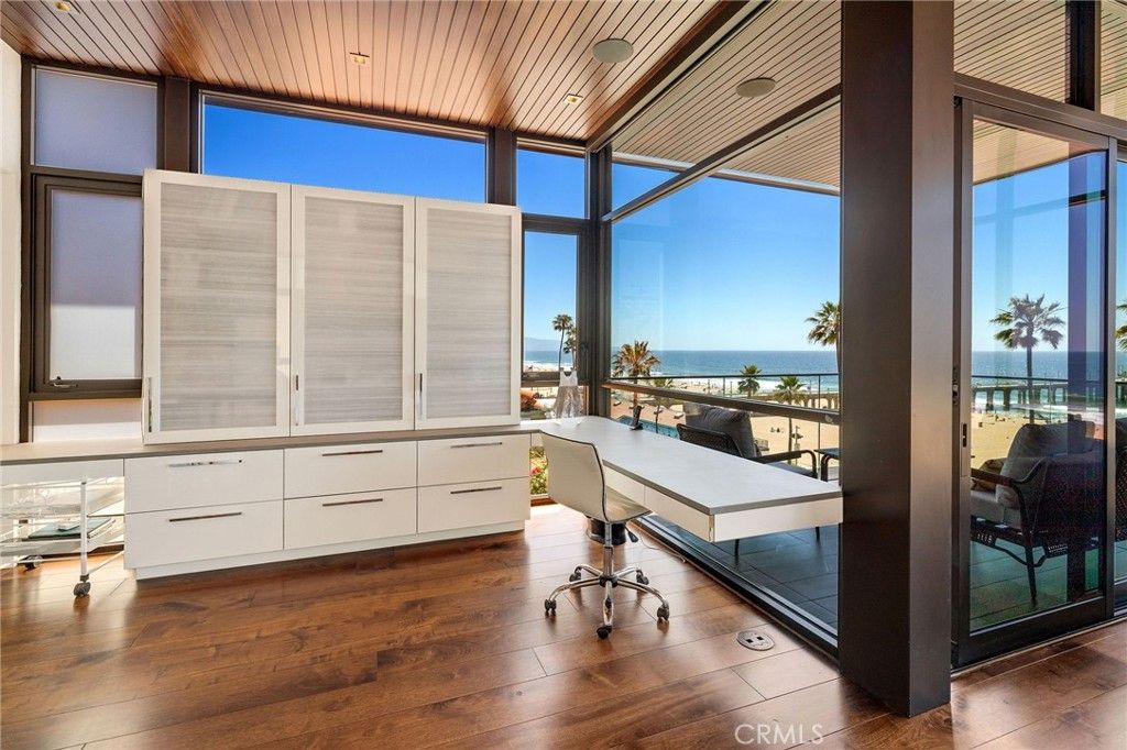 Image 28 of property listing at 1204 The Strand, Manhattan Beach, CA 90266